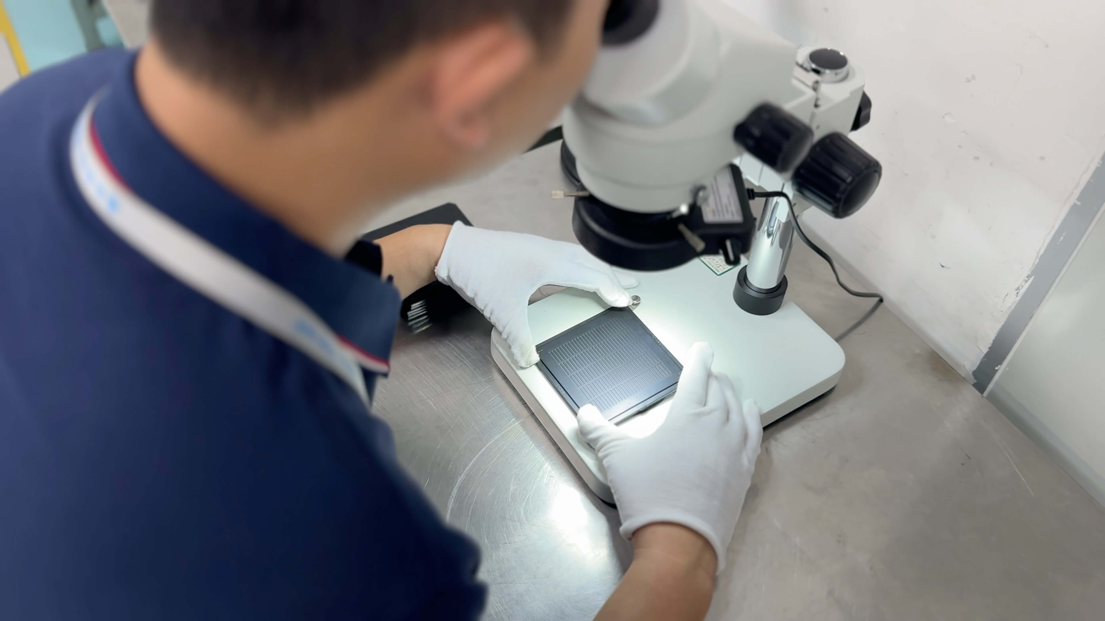 Últimas empresas Como o design do pacote de waffle melhora o manuseio da matriz nua e o rendimento da colagem automatizada da matriz
